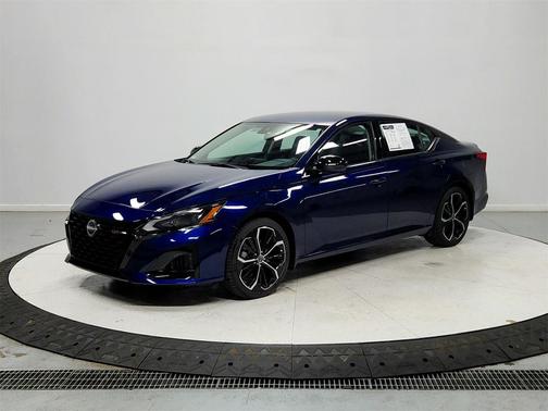 2023 Nissan Altima SR FWD