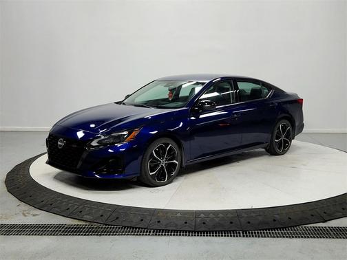 2023 Nissan Altima SR FWD
