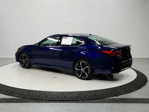 2023 Nissan Altima SR FWD