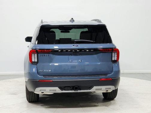 VAPOR BLUE 2026 Ford Explorer Active w/200A Pkg