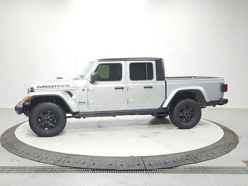 Silver Zynith Clearcoat 2022 Jeep Gladiator Mojave 4x4