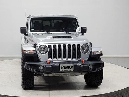 Silver Zynith Clearcoat 2022 Jeep Gladiator Mojave 4x4