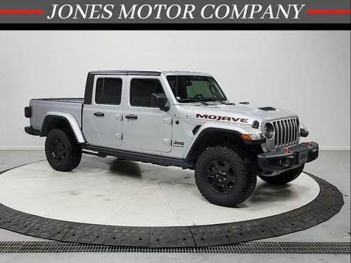 Silver Zynith Clearcoat 2022 Jeep Gladiator Mojave 4x4