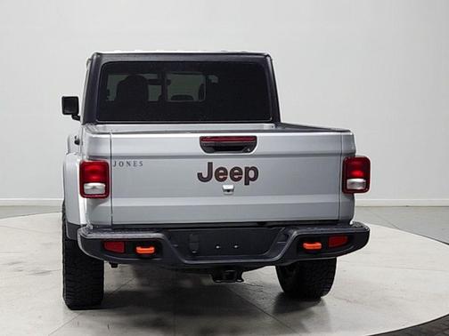 Silver Zynith Clearcoat 2022 Jeep Gladiator Mojave 4x4