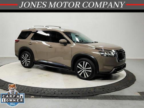Baja Storm 2023 Nissan Pathfinder Platinum 4WD