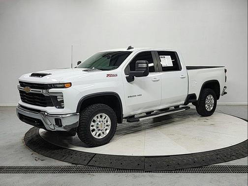 Summit White 2024 Chevrolet Silverado 2500 LT