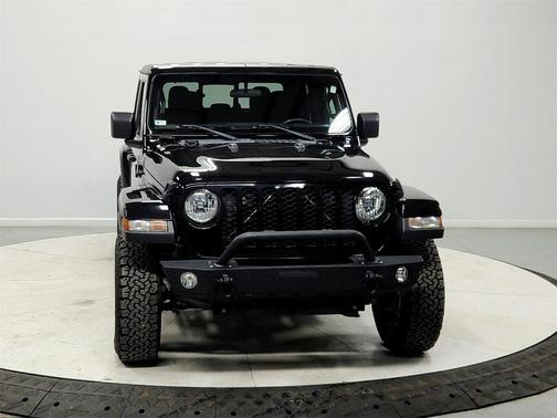 2022 Jeep Gladiator Sport S