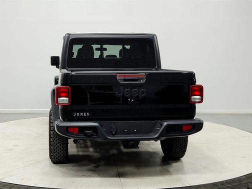 2022 Jeep Gladiator Sport S