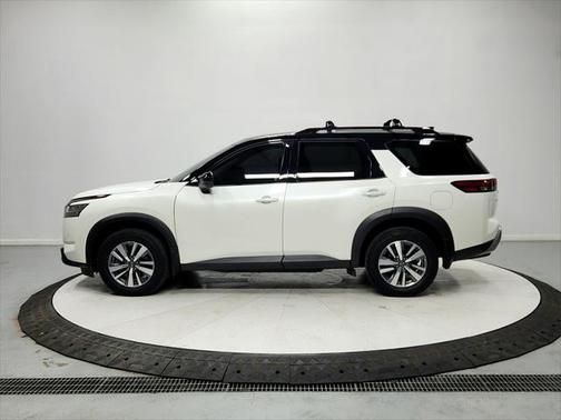 2023 Nissan Pathfinder SL 4WD
