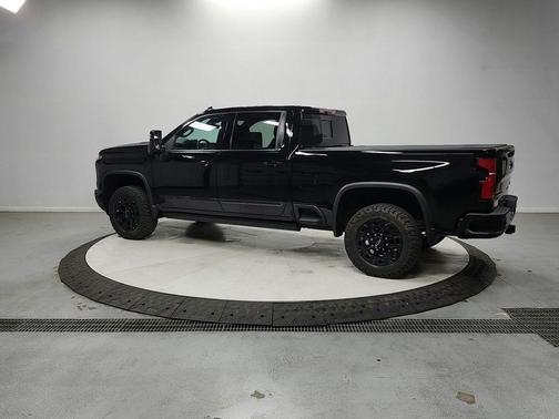Black 2024 Chevrolet Silverado 2500 High Country