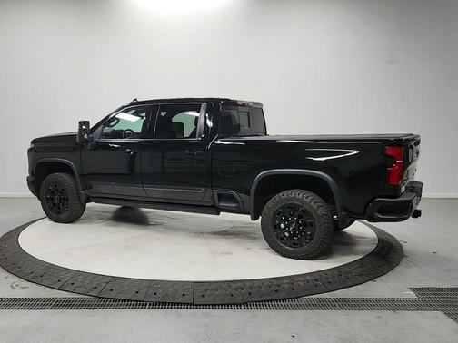 Black 2024 Chevrolet Silverado 2500 High Country