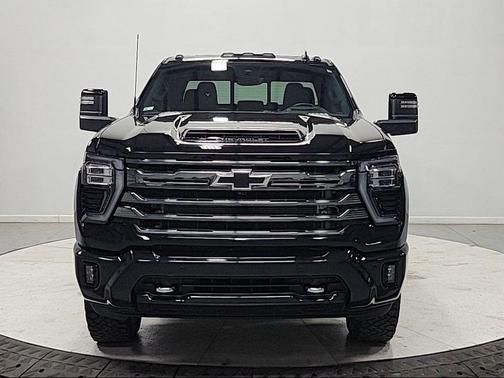 Black 2024 Chevrolet Silverado 2500 High Country