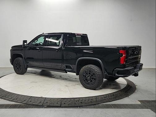 Black 2024 Chevrolet Silverado 2500 High Country