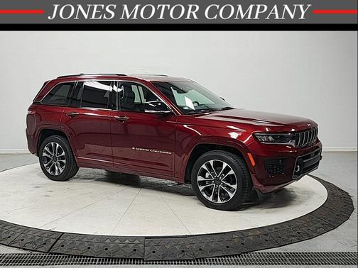 Velvet Red Pearlcoat 2023 Jeep Grand Cherokee Overland
