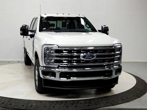 STAR WHITE 2026 Ford F-250 Lariat