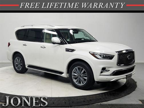 2023 INFINITI QX80 Luxe