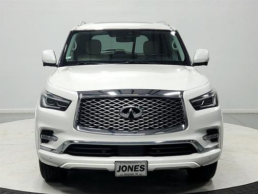2023 INFINITI QX80 Luxe