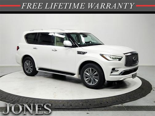 2023 INFINITI QX80 Luxe