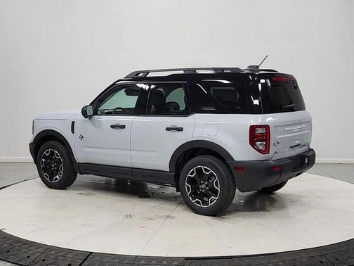 Space White Metallic 2026 Ford Bronco Sport Outer Banks