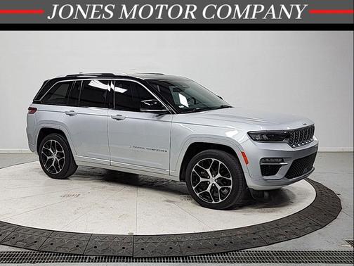 2022 Jeep Grand Cherokee Summit