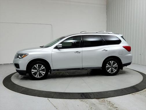 2020 Nissan Pathfinder S 2WD