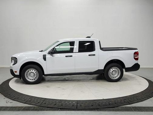 OXFORD WHITE 2026 Ford Maverick XL