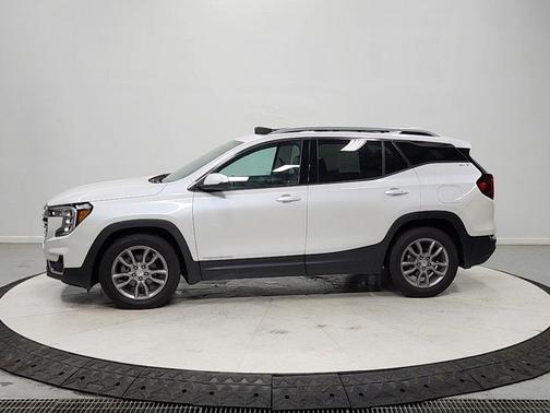 White Frost Tricoat 2022 GMC Terrain SLT