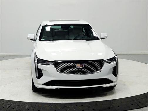 2022 Cadillac CT4 Luxury