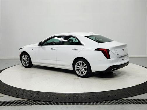 2022 Cadillac CT4 Luxury