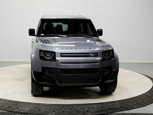 2024 Land Rover Defender Outbound