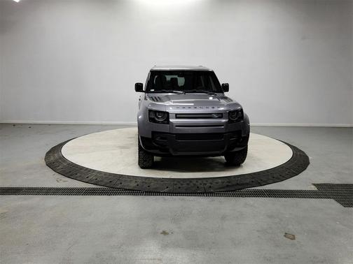 2024 Land Rover Defender Outbound