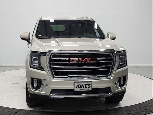 Pearl Beige Metallic 2023 GMC Yukon SLT