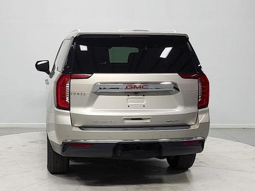 Pearl Beige Metallic 2023 GMC Yukon SLT