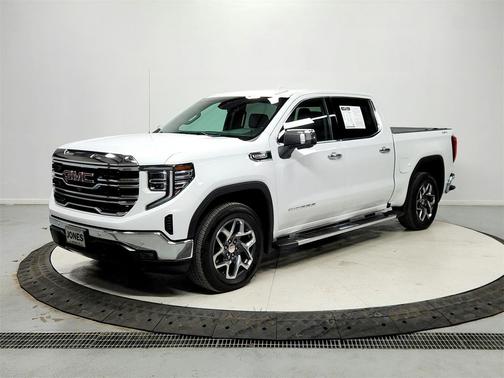 2022 GMC Sierra 1500 SLT