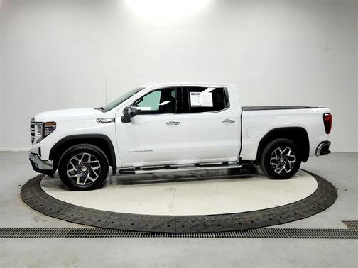 2022 GMC Sierra 1500 SLT