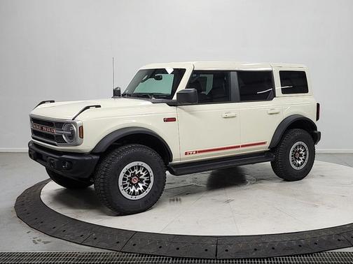 WIMBLEDON WHITE 2026 Ford Bronco Outer Banks
