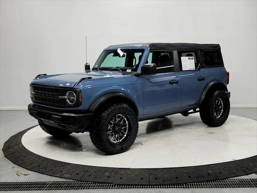 2023 Ford Bronco Base
