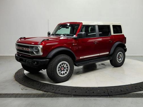 Ruby Red Metallic Tinted Clearcoat 2026 Ford Bronco Outer Banks