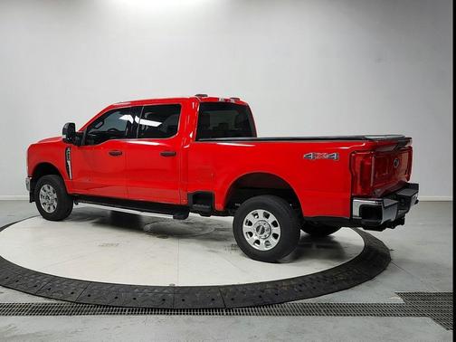 RACE RED 2023 Ford F-250 XLT