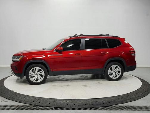 Red Metallic 2021 Volkswagen Atlas 3.6L SE w/Technology