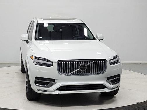 Crystal White Metallic 2024 Volvo XC90 B6 Ultimate Bright Theme 7-Seater