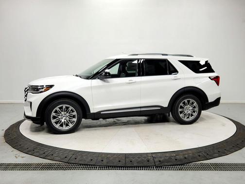 STAR WHITE MET TRI-COAT 2026 Ford Explorer Platinum