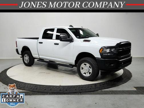 Bright White Clearcoat 2024 RAM 2500 Tradesman Crew Cab 4x4 6'4' Box