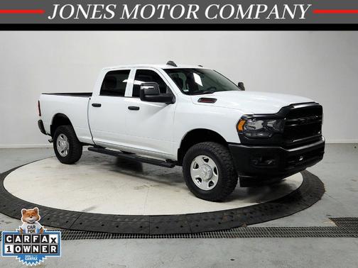 Bright White Clearcoat 2024 RAM 2500 Tradesman Crew Cab 4x4 6'4' Box