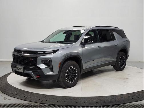 Sterling Gray Metallic 2025 Chevrolet Traverse AWD Z71