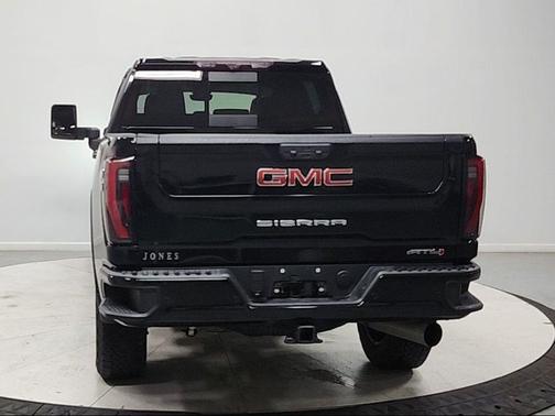 Onyx Black 2024 GMC Sierra 2500 AT4