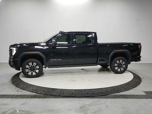 Onyx Black 2024 GMC Sierra 2500 AT4