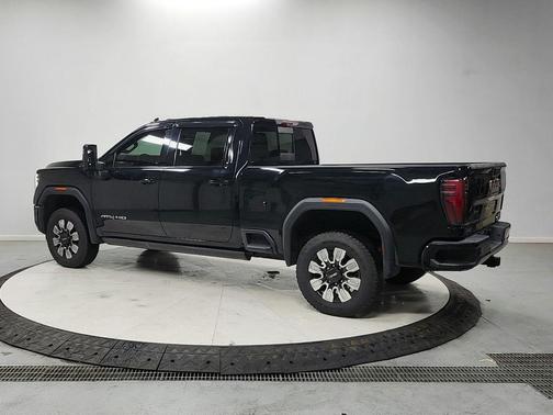 Onyx Black 2024 GMC Sierra 2500 AT4