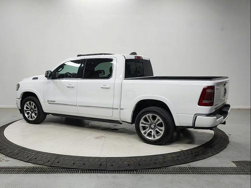 Bright White Clearcoat 2023 RAM 1500 Limited