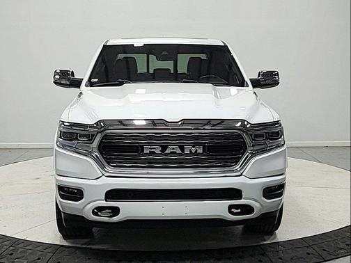 Bright White Clearcoat 2023 RAM 1500 Limited